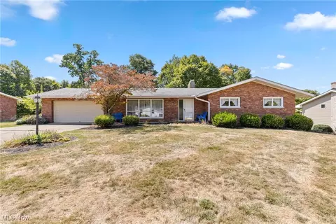 69686 Oxford Dr, Saint Clairsville, OH 43950
