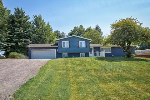 3292 Northern St NE, Canton, OH 44721