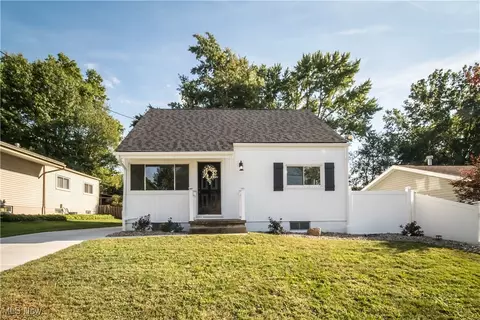 1620 Romona Rd, Akron, OH 44305