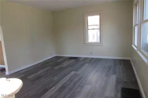 Living - 1525 W 8th St, Ashtabula, OH 44004 photo 1 of 4
