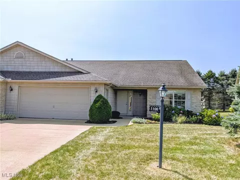 1106 Cypress Ln NW, Strasburg, OH 44680