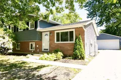 6093 Olive Ave, North Ridgeville, OH 44039