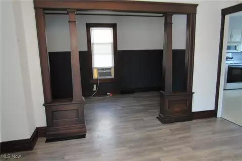 Living - 1552 W 8th St, Ashtabula, OH 44004 photo 2 of 5