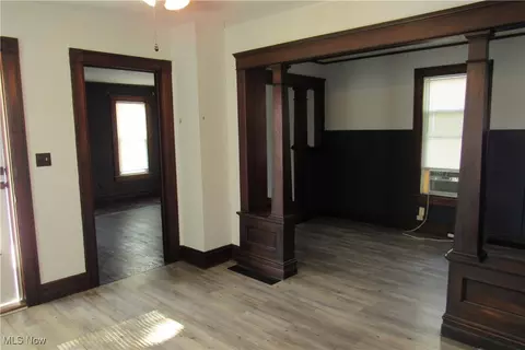 Living - 1552 W 8th St, Ashtabula, OH 44004 photo 3 of 5