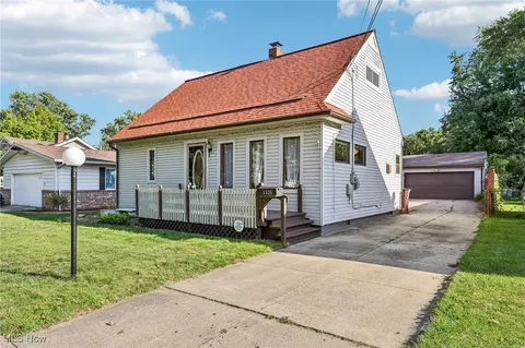 1326 Leonora Ave, Akron, OH 44305