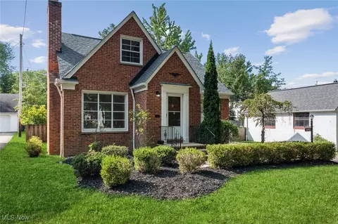 5092 Lynd Ave, Lyndhurst, OH 44124