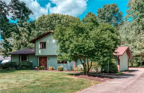 2855 Fort Island Dr, Fairlawn, OH 44333
