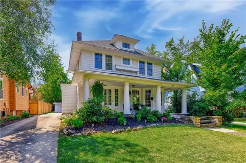 3070 Essex Rd, Cleveland Heights, OH 44118