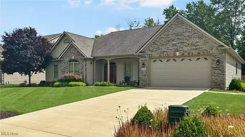 21151 Castlewood Dr, Strongsville, OH 44149