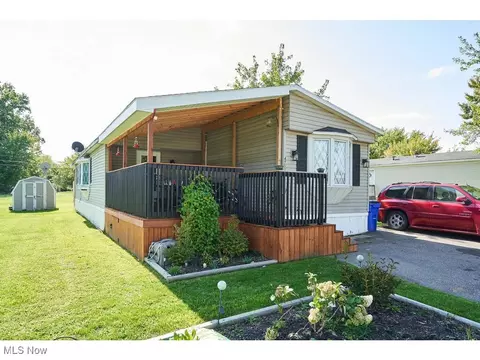 4753 Timberview Dr, Ravenna, OH 44266