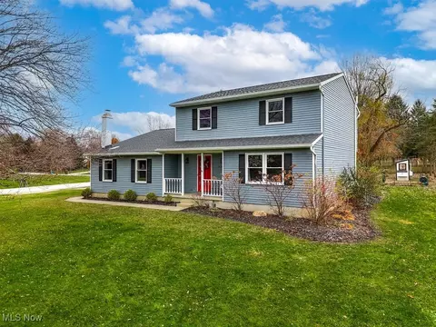 1415 Carriage Hill Dr, Hudson, OH 44236