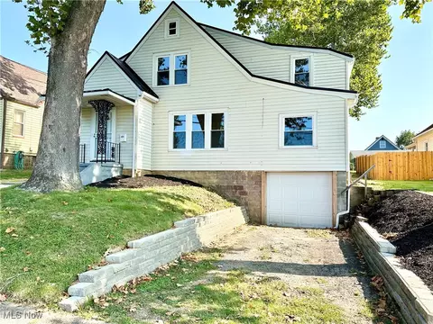 1216 Elmhurst Dr, Weirton, WV 26062