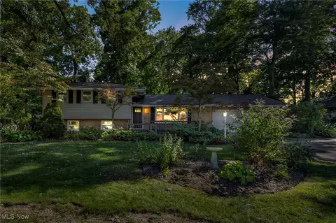 3166 Dowling Dr, Fairlawn, OH 44333