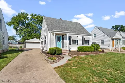 342 Hawthorne St, Elyria, OH 44035