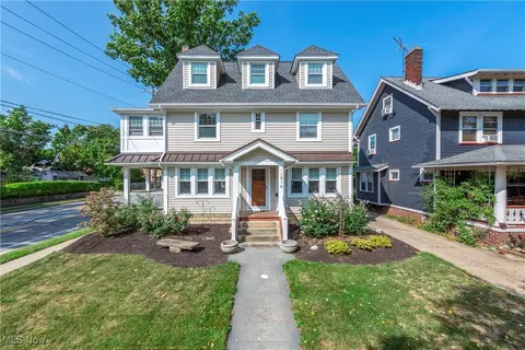 1516 Belle Ave, Lakewood, OH 44107