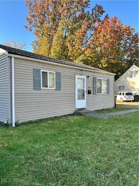12019 Longmead Ave, Cleveland, OH 44135