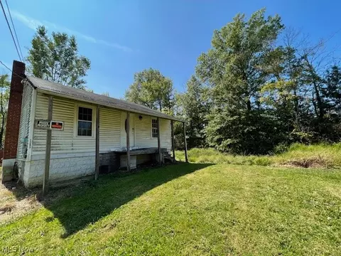 1263 Paxton St SW, Warren, OH 44485