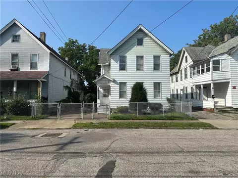 1056 E 68th St, Cleveland, OH 44103