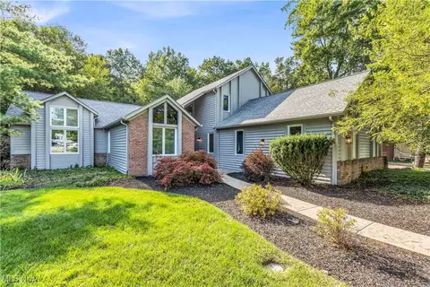 31493 Bishops Gate Cir, Westlake, OH 44145