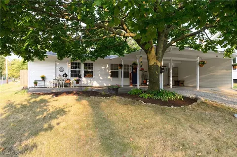 893 S Rockhill Ave, Alliance, OH 44601