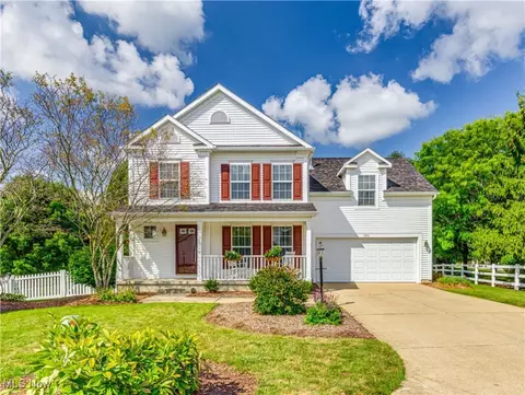 1850 Nantucket Ln, Stow, OH 44224