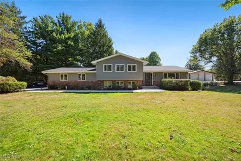 11784 Sheldon Rd, Mantua, OH 44255