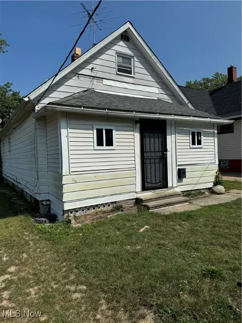 8317 Beman Ave, Cleveland, OH 44105