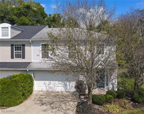 3255 Greentree Cir, Medina, OH 44256