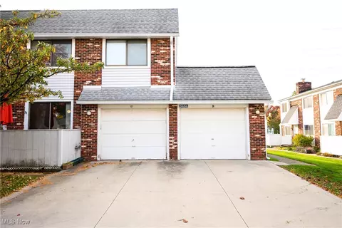 5484 Wildwood #C, Willoughby, OH 44094