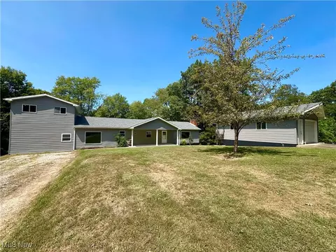 2372 Oak Grove Extension Rd, Saint Marys, WV 26170