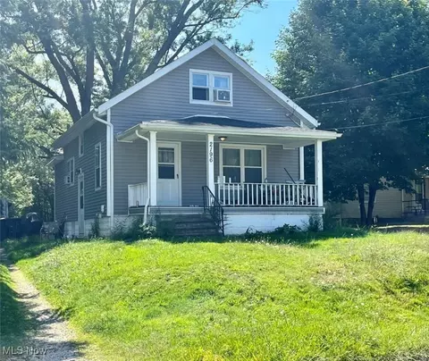 2196 Savoy Ave, Akron, OH 44305