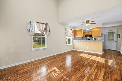 150 Harvest Ct, Lagrange, OH 44050 photo 3