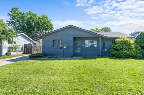 406 Walnut Dr, Berea, OH 44017