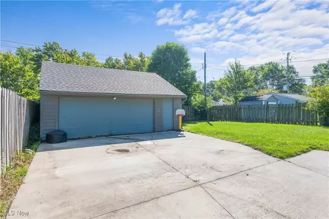 Other - 406 Walnut Dr, Berea, OH 44017 photo 8 of 8