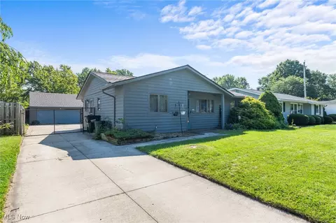 Exterior - 406 Walnut Dr, Berea, OH 44017 photo 1 of 4