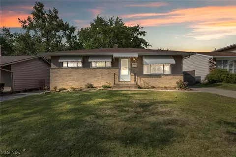 15069 Janice Dr, Maple Heights, OH 44137