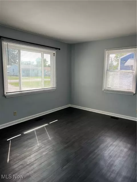 2139 E 44th St, Ashtabula, OH 44004 photo 5