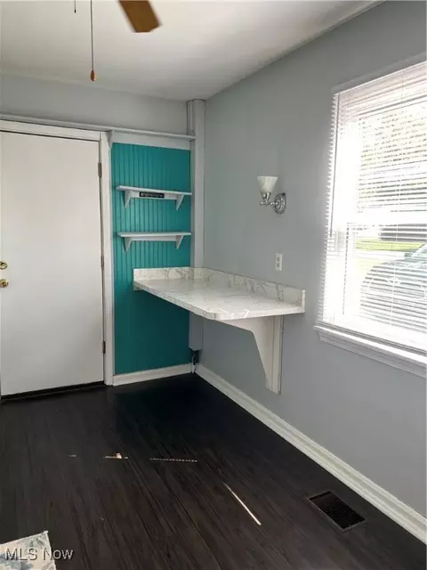 2139 E 44th St, Ashtabula, OH 44004 photo 8