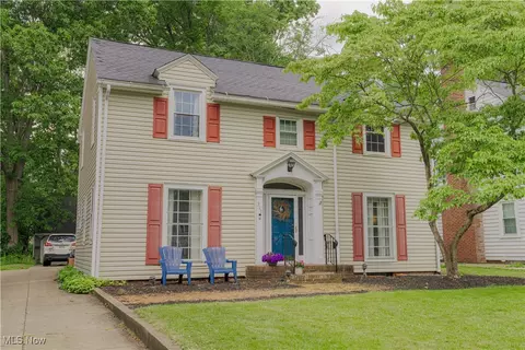 313 Castle Blvd, Akron, OH 44313