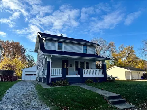 1706 Kolp Pl NW, Canton, OH 44709