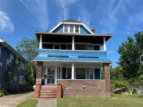 1612 Hillcrest Rd, Cleveland, OH 44118