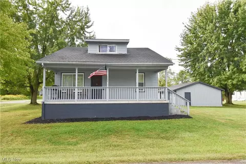 6458 Poplar Ave, Hubbard, OH 44425