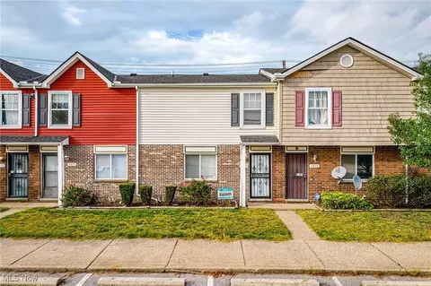 7407 Otis Ct, Cleveland, OH 44104
