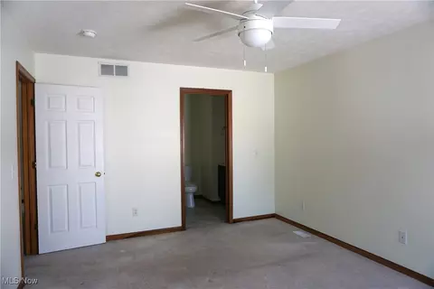 Bedroom - 1671 Mapledale Rd, Wickliffe, OH 44092 photo 4 of 4