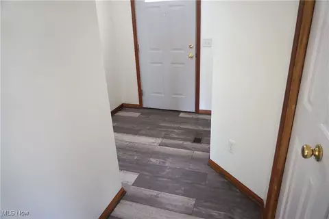 Entry Way - 1671 Mapledale Rd, Wickliffe, OH 44092 photo 1 of 2