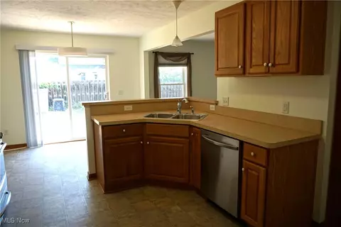 Kitchen - 1671 Mapledale Rd, Wickliffe, OH 44092 photo 2 of 2