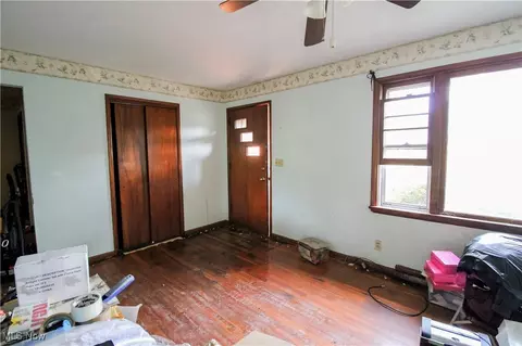 499 E 44th St, Lorain, OH 44052 photo 11