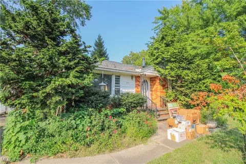 499 E 44th St, Lorain, OH 44052 photo 12