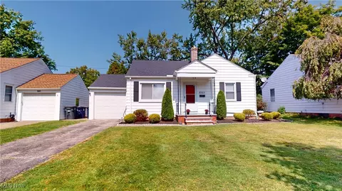 5253 Bridgewater Rd, Lyndhurst, OH 44124