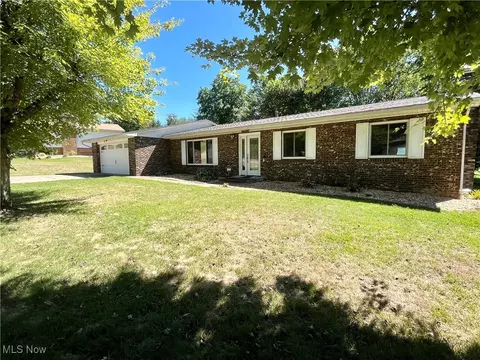 104 Morningside Dr, Marietta, OH 45750